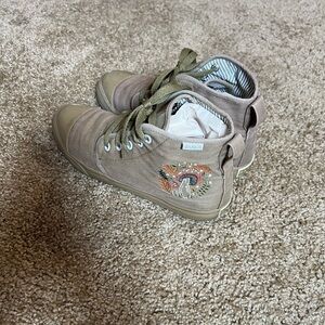 Embroidered High-Top BANGS Sneakers